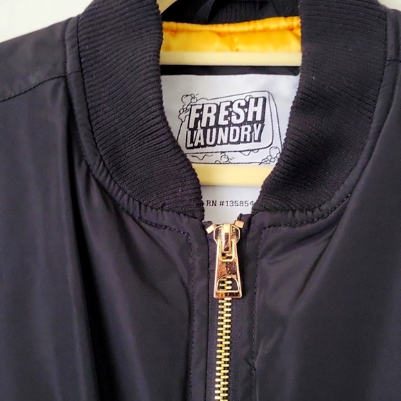 Black Bomber Jacket Gold Zipper Yellow Liner Fresh Laundry - Picture 2 of 11